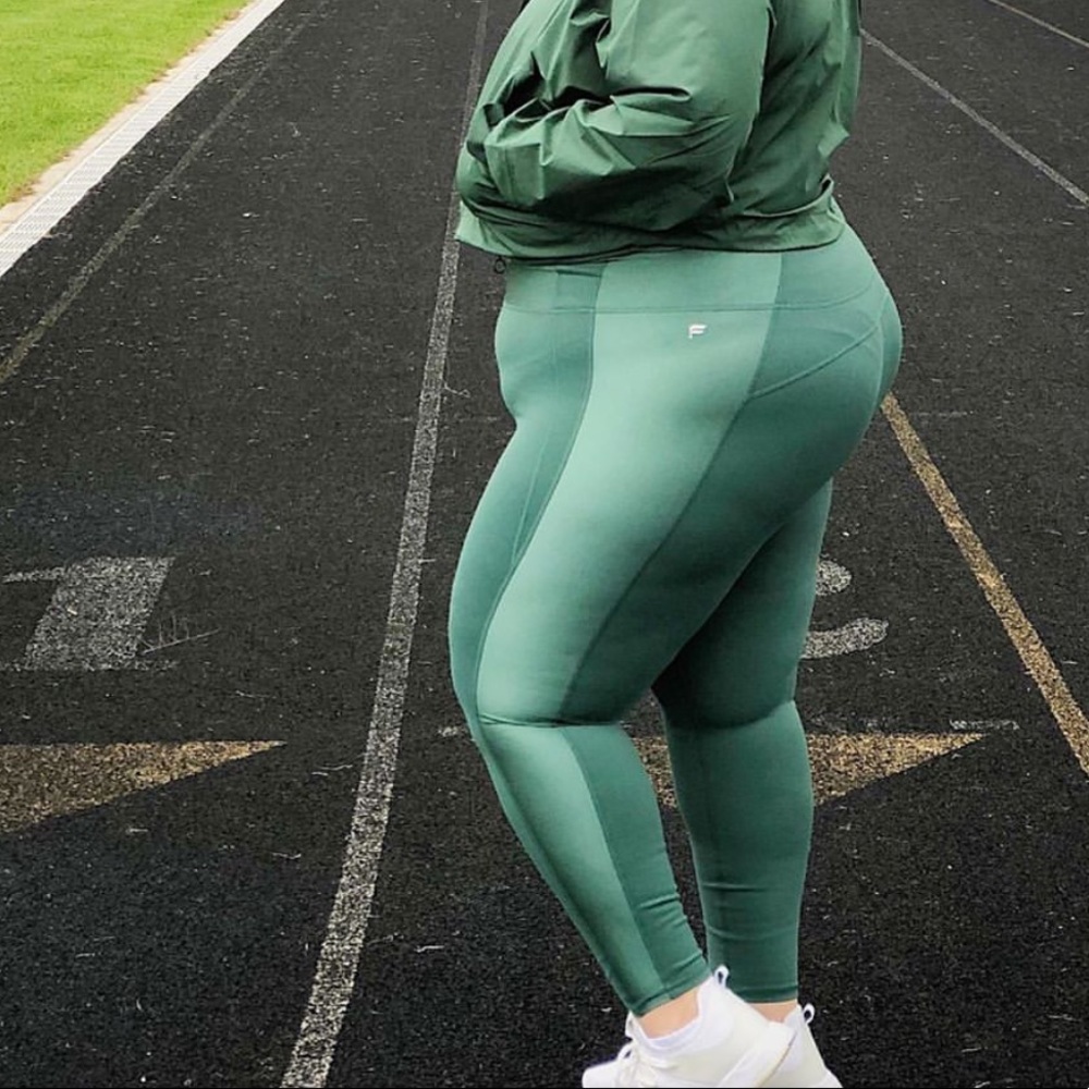 Beautiful evergreen workout pants!